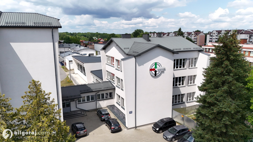 Hala przy RCEZ już z dachem. Stan surowy zamknięty