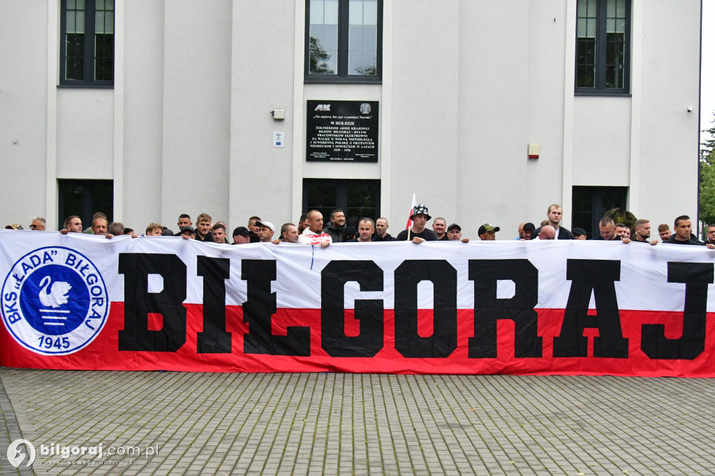Polacy protestują przeciwko skutkom niekontrolowanej imigracji – relacja z Biłgoraja