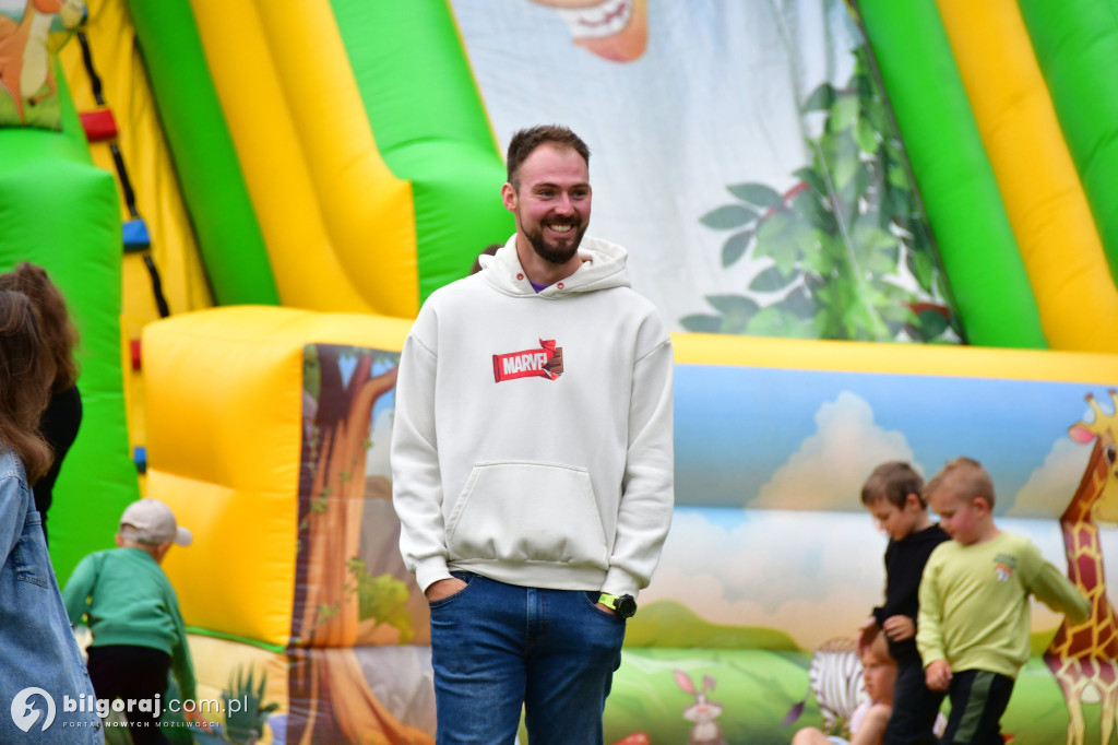 Rodzinna rozrywka i wsparcie dla Adasia – Wielki Festiwal Dmuchańców w Tereszpolu