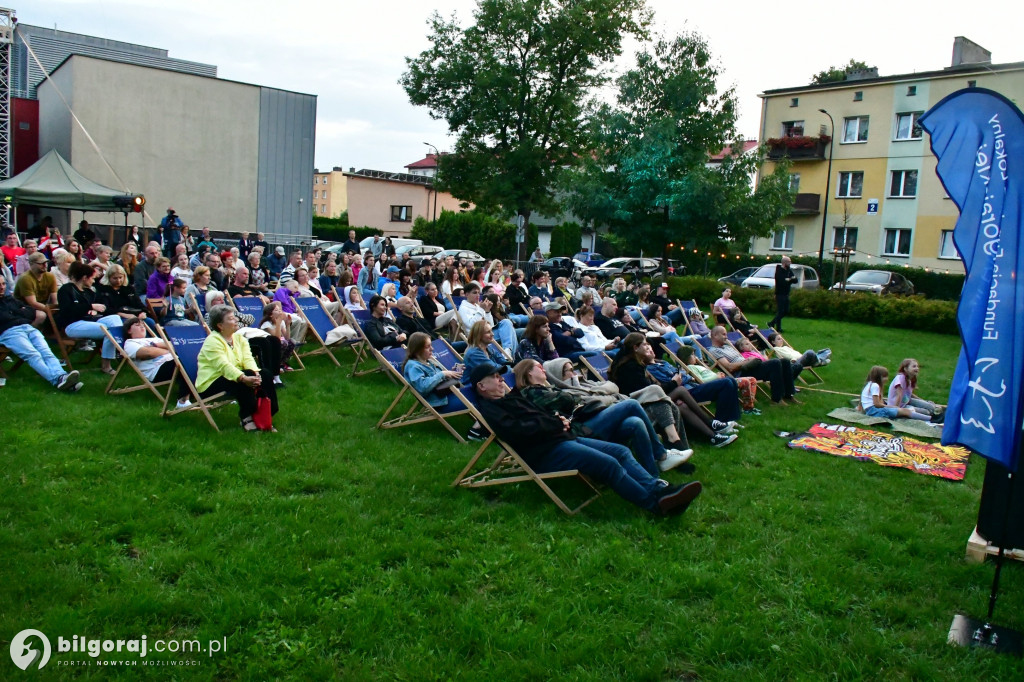 Koncert pod Lipą w Biłgoraju: Ukulele, humor i bajkowa narracja