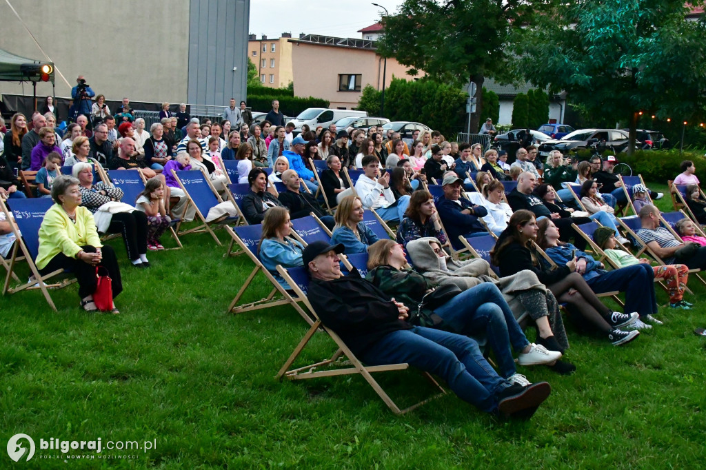 Koncert pod Lipą w Biłgoraju: Ukulele, humor i bajkowa narracja
