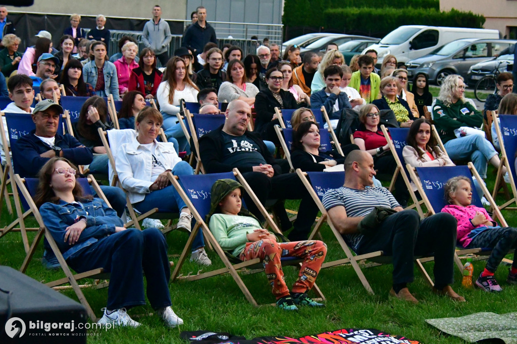 Koncert pod Lipą w Biłgoraju: Ukulele, humor i bajkowa narracja