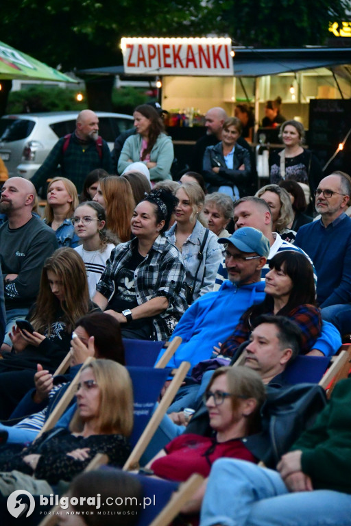 Koncert pod Lipą w Biłgoraju: Ukulele, humor i bajkowa narracja