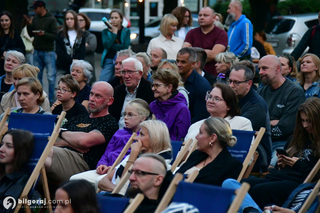Koncert pod Lipą w Biłgoraju: Ukulele, humor i bajkowa narracja