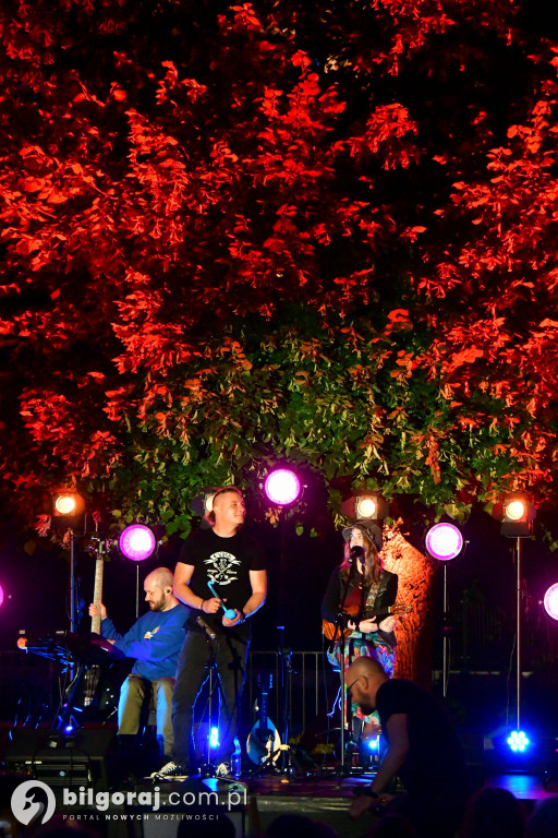 Koncert pod Lipą w Biłgoraju: Ukulele, humor i bajkowa narracja