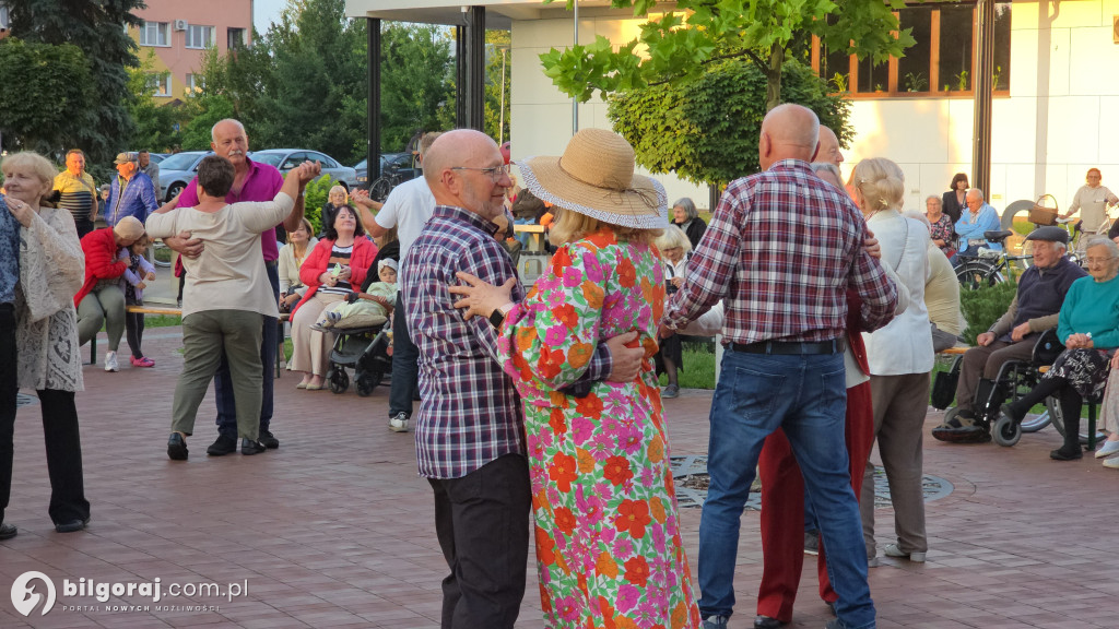 Muzyczny podwieczorek z Zespołem \\\
