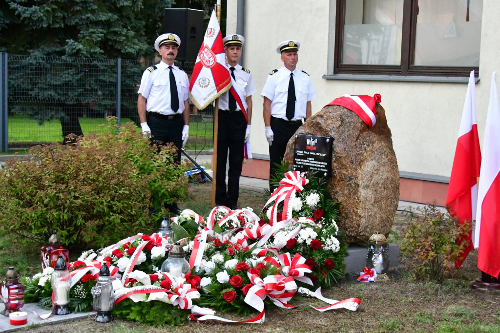 Biłgoraj. Odsłonięto pomnik upamiętniający Ofiary rzezi wołyńskiej