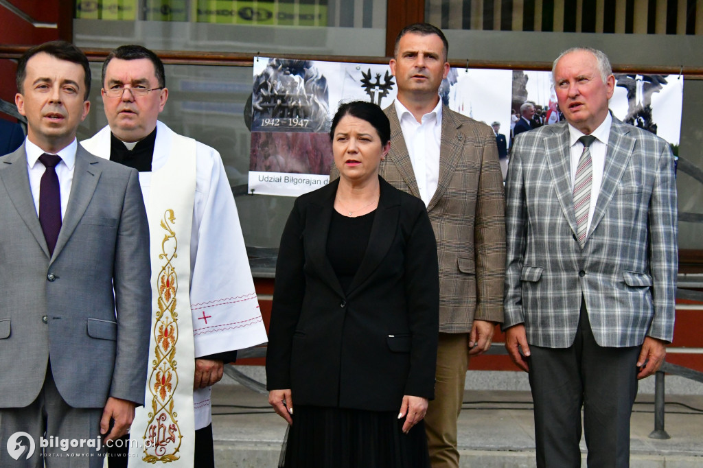 Biłgoraj. Odsłonięto pomnik upamiętniający Ofiary rzezi wołyńskiej