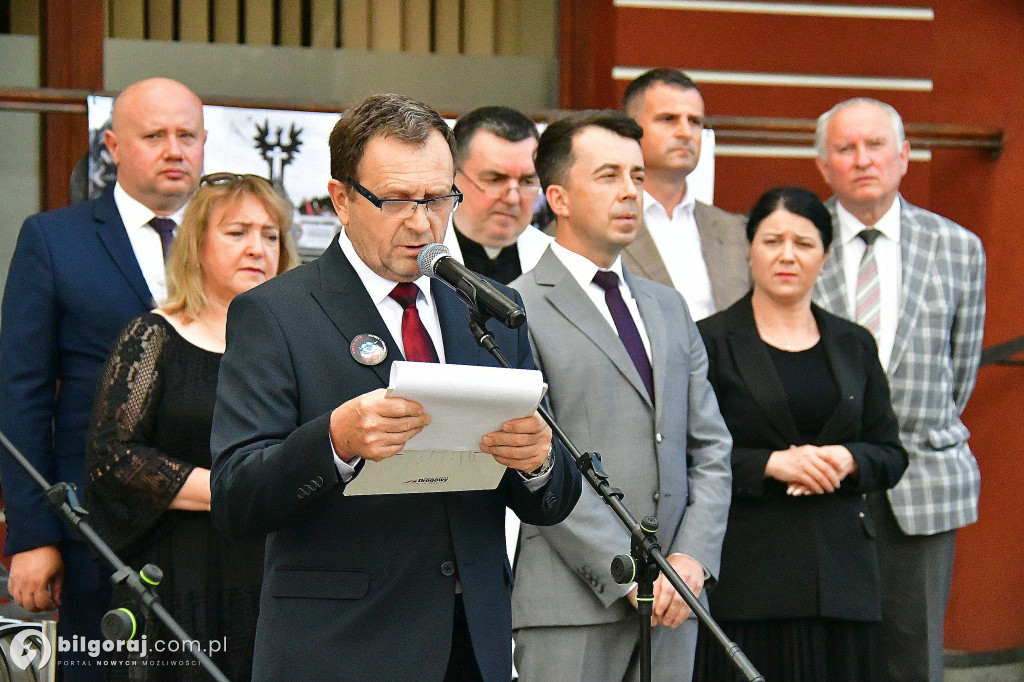Biłgoraj. Odsłonięto pomnik upamiętniający Ofiary rzezi wołyńskiej