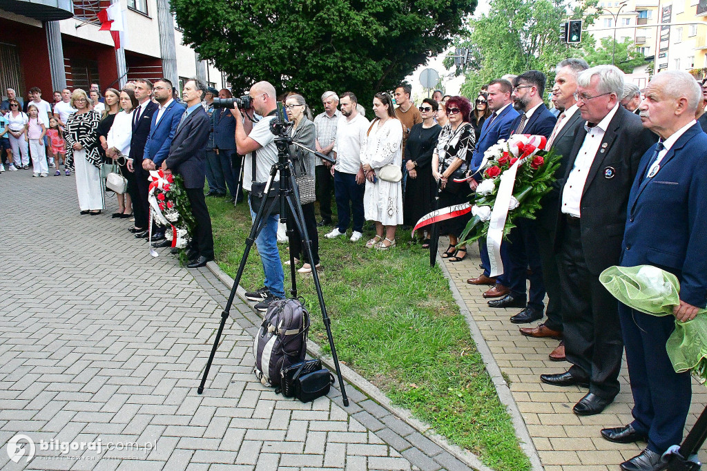 Biłgoraj. Odsłonięto pomnik upamiętniający Ofiary rzezi wołyńskiej