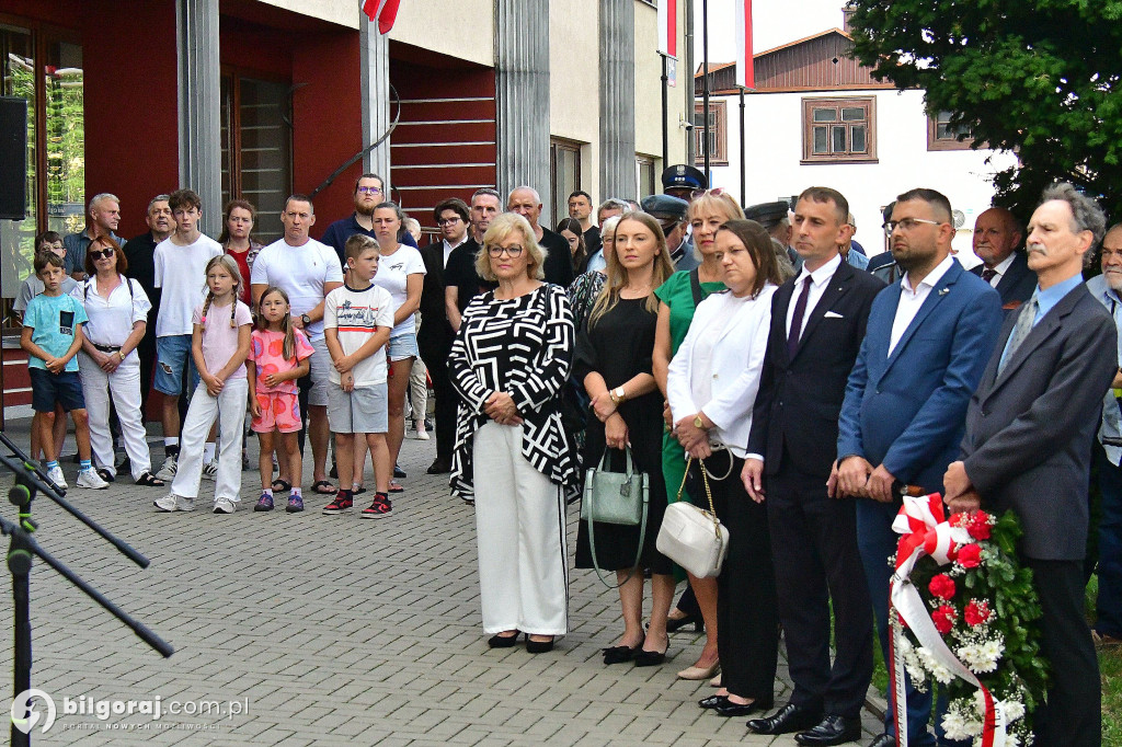 Biłgoraj. Odsłonięto pomnik upamiętniający Ofiary rzezi wołyńskiej