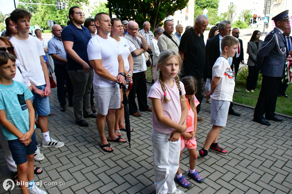 Biłgoraj. Odsłonięto pomnik upamiętniający Ofiary rzezi wołyńskiej
