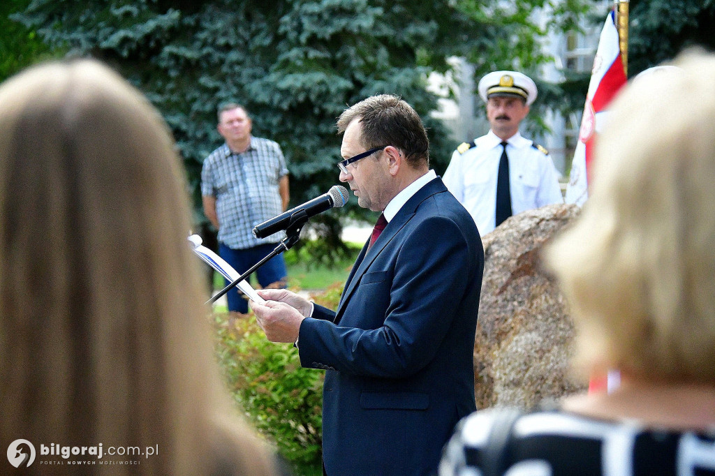 Biłgoraj. Odsłonięto pomnik upamiętniający Ofiary rzezi wołyńskiej