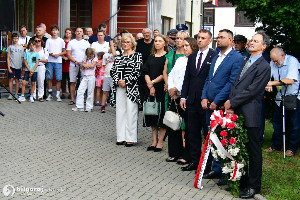 Biłgoraj. Odsłonięto pomnik upamiętniający Ofiary rzezi wołyńskiej