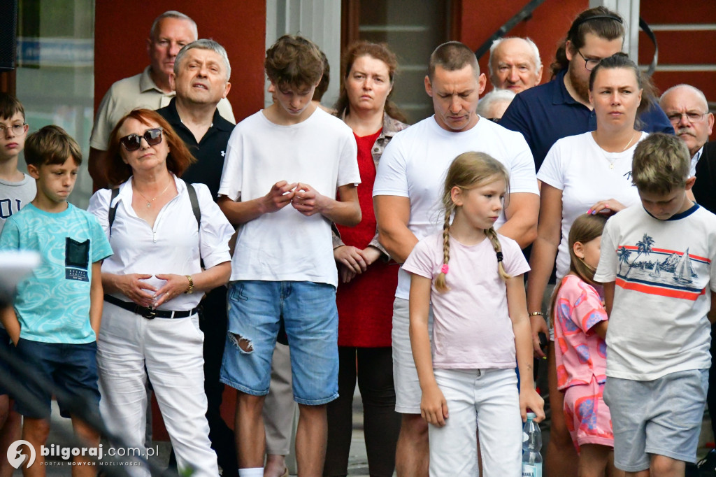 Biłgoraj. Odsłonięto pomnik upamiętniający Ofiary rzezi wołyńskiej