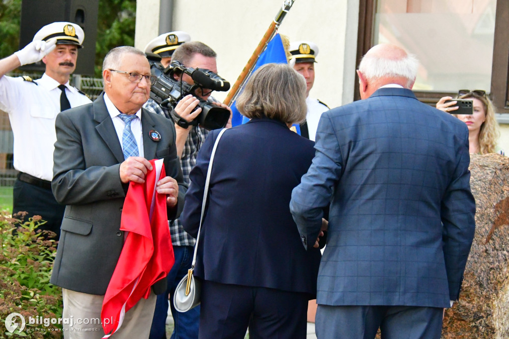 Biłgoraj. Odsłonięto pomnik upamiętniający Ofiary rzezi wołyńskiej