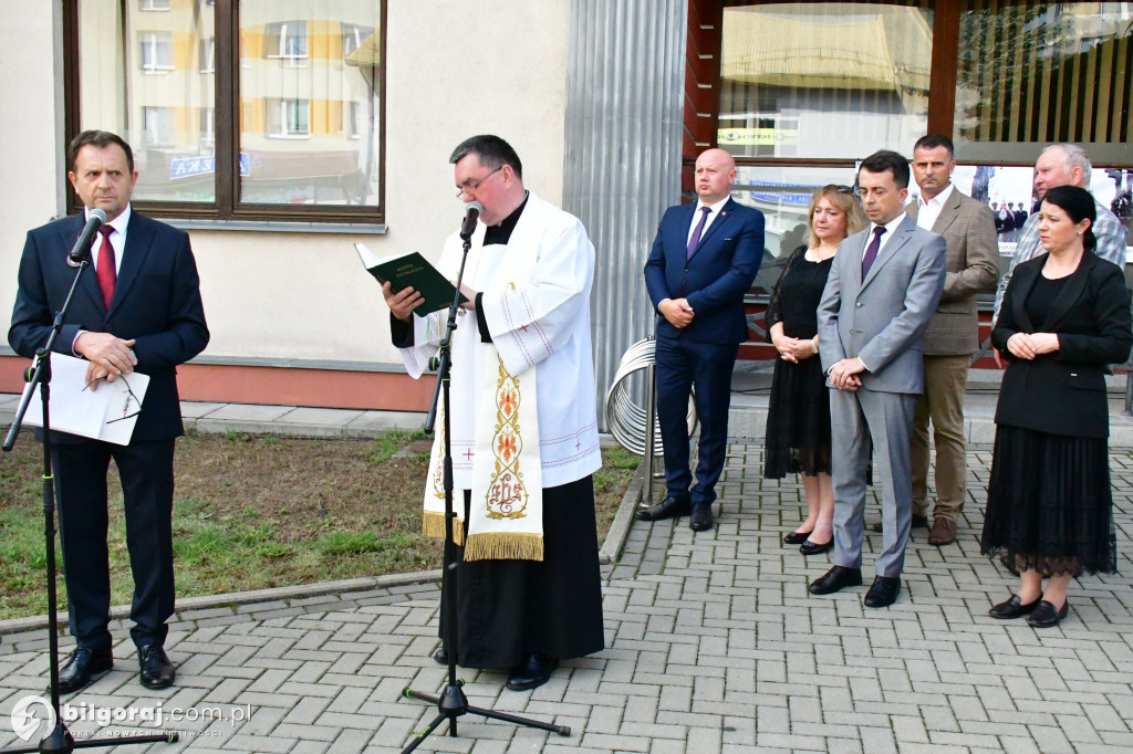 Biłgoraj. Odsłonięto pomnik upamiętniający Ofiary rzezi wołyńskiej
