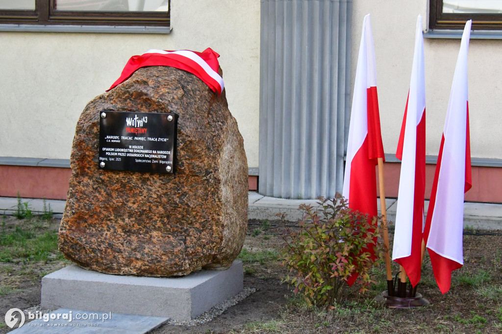 Biłgoraj. Odsłonięto pomnik upamiętniający Ofiary rzezi wołyńskiej