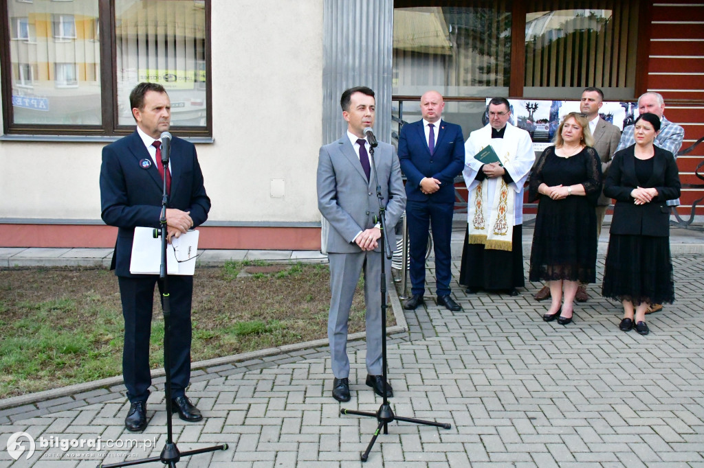 Biłgoraj. Odsłonięto pomnik upamiętniający Ofiary rzezi wołyńskiej