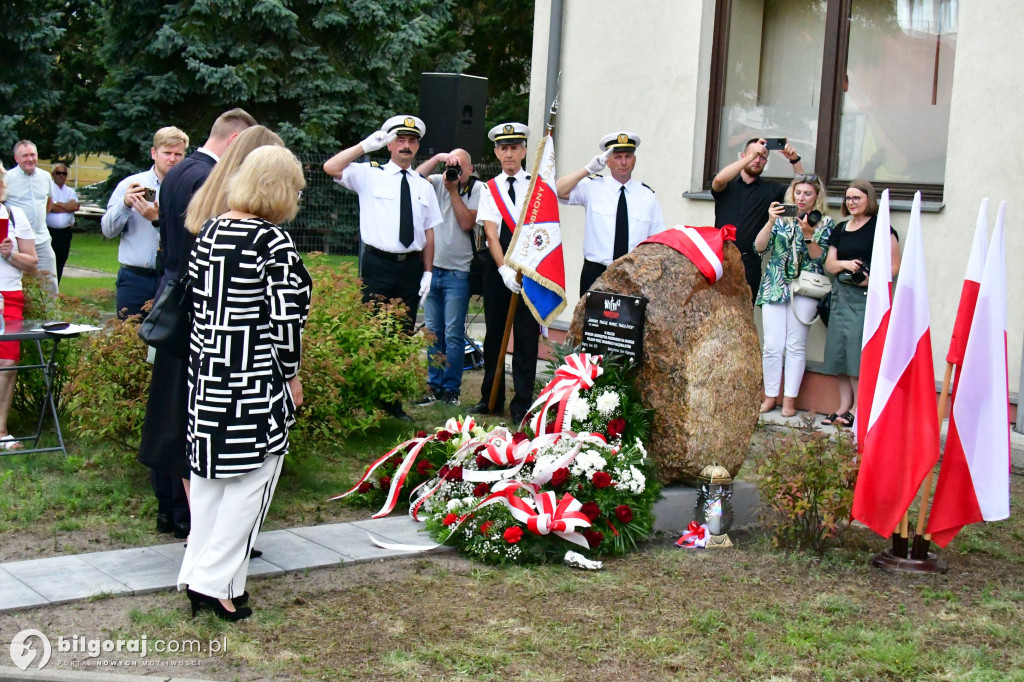Biłgoraj. Odsłonięto pomnik upamiętniający Ofiary rzezi wołyńskiej