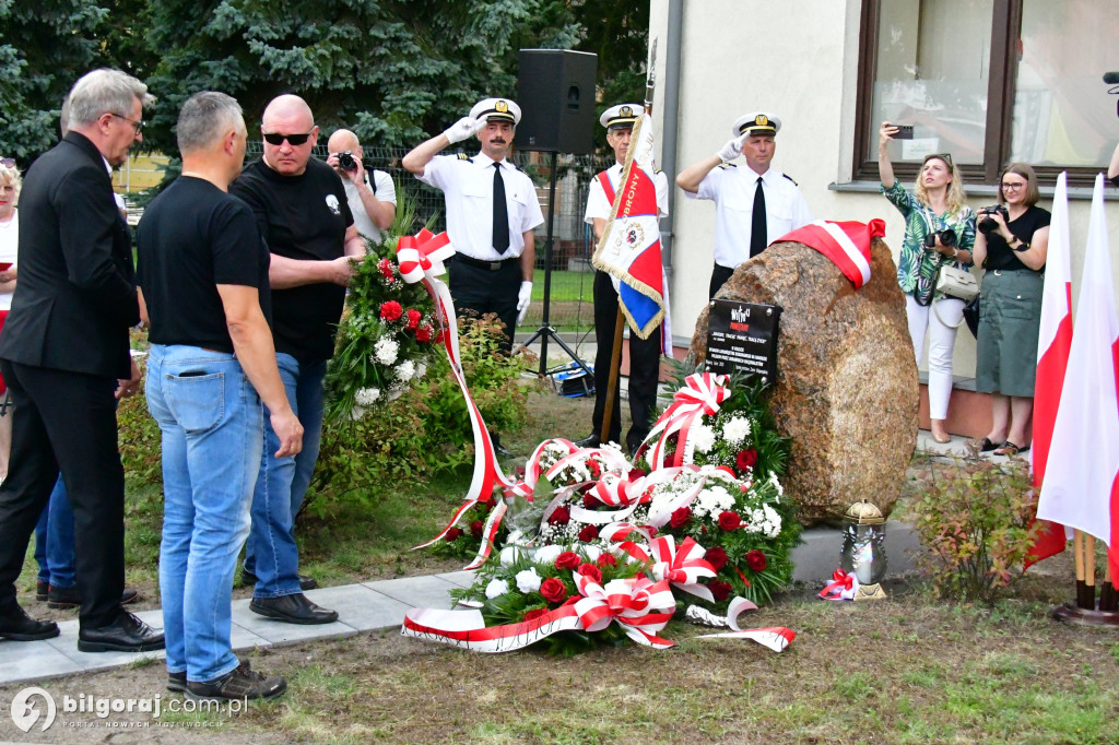 Biłgoraj. Odsłonięto pomnik upamiętniający Ofiary rzezi wołyńskiej