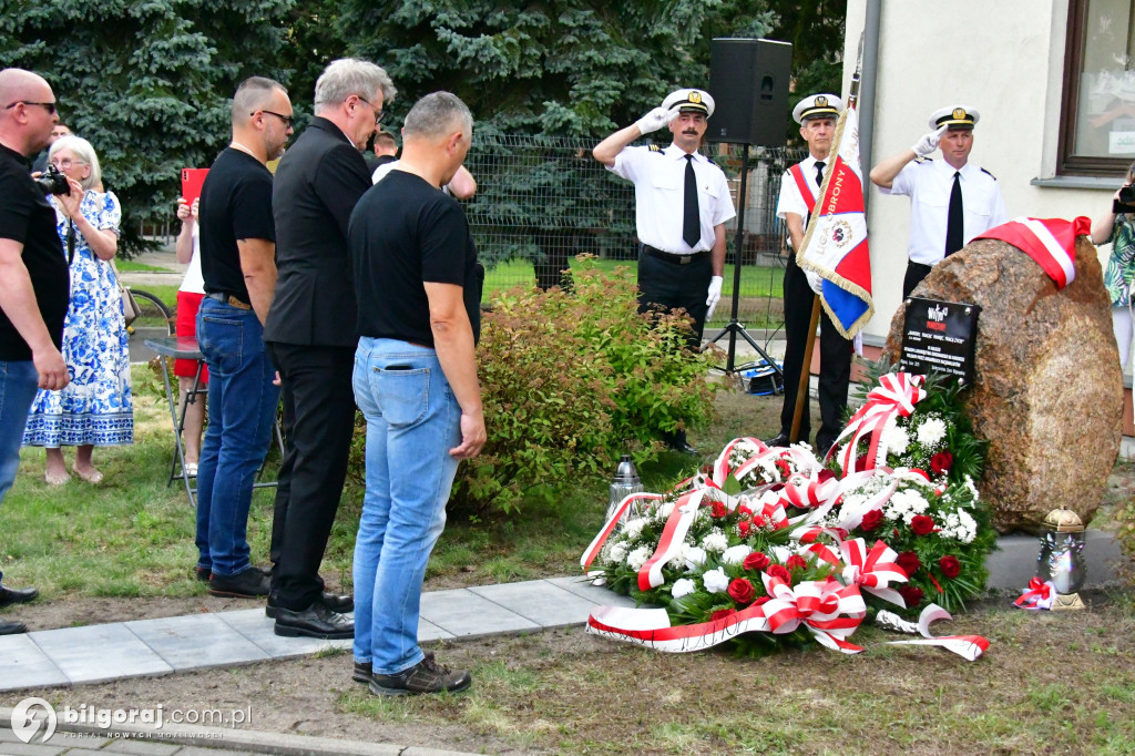 Biłgoraj. Odsłonięto pomnik upamiętniający Ofiary rzezi wołyńskiej