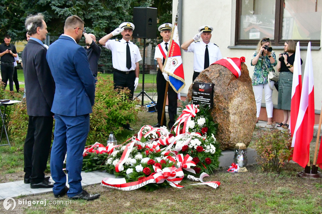 Biłgoraj. Odsłonięto pomnik upamiętniający Ofiary rzezi wołyńskiej