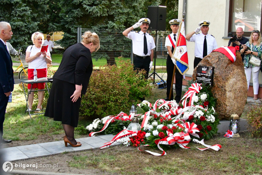 Biłgoraj. Odsłonięto pomnik upamiętniający Ofiary rzezi wołyńskiej