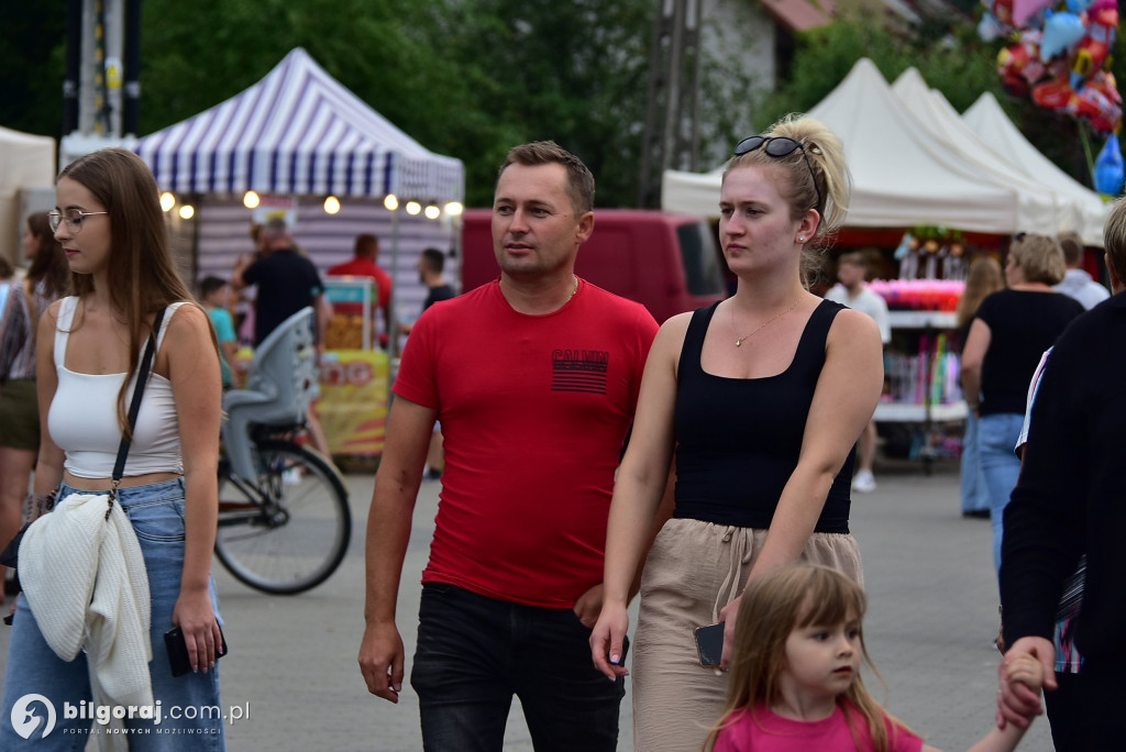 Pływak na fali nadziei: Damian Błaszczyk przepłynął już 63 km