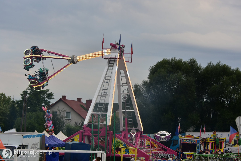 Pływak na fali nadziei: Damian Błaszczyk przepłynął już 63 km