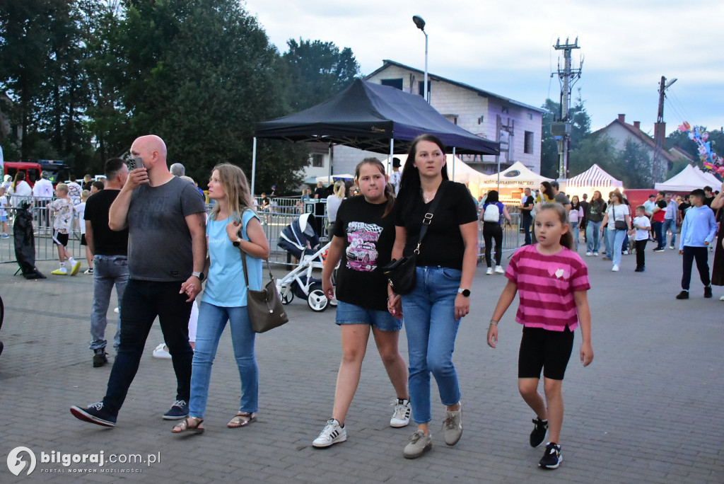Pływak na fali nadziei: Damian Błaszczyk przepłynął już 63 km
