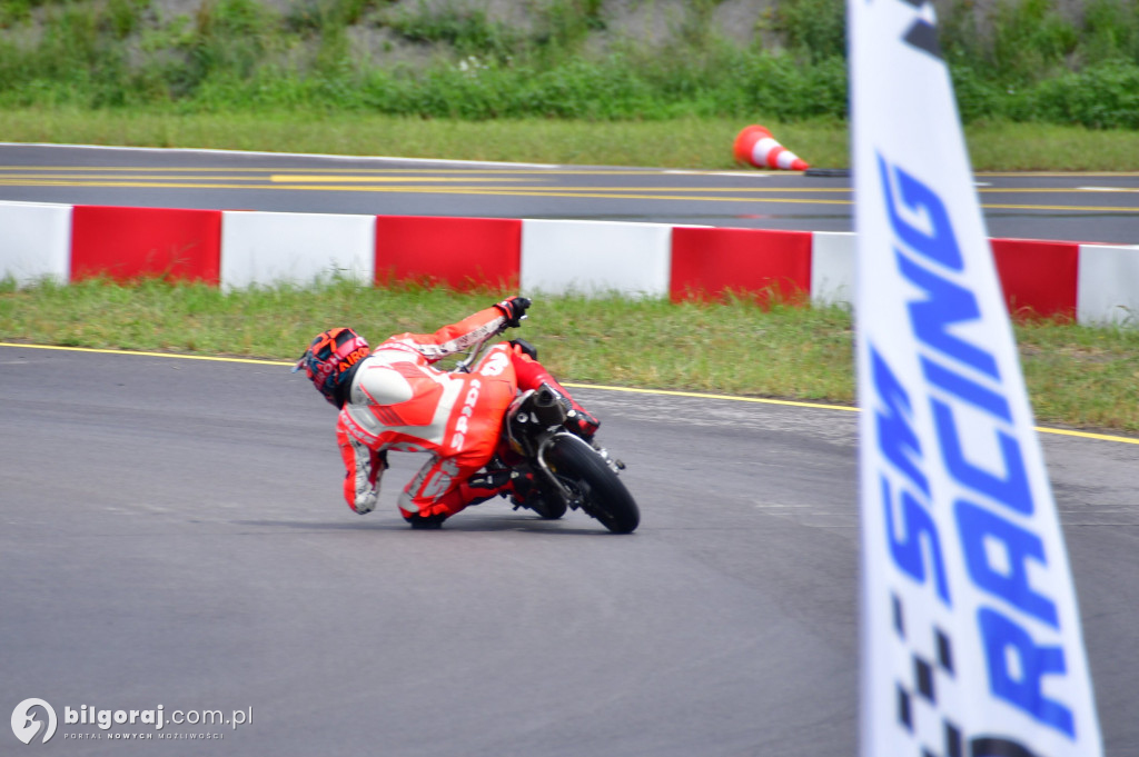 Ekscytujące Zawody Motocyklowe na Autodromie Biłgoraj