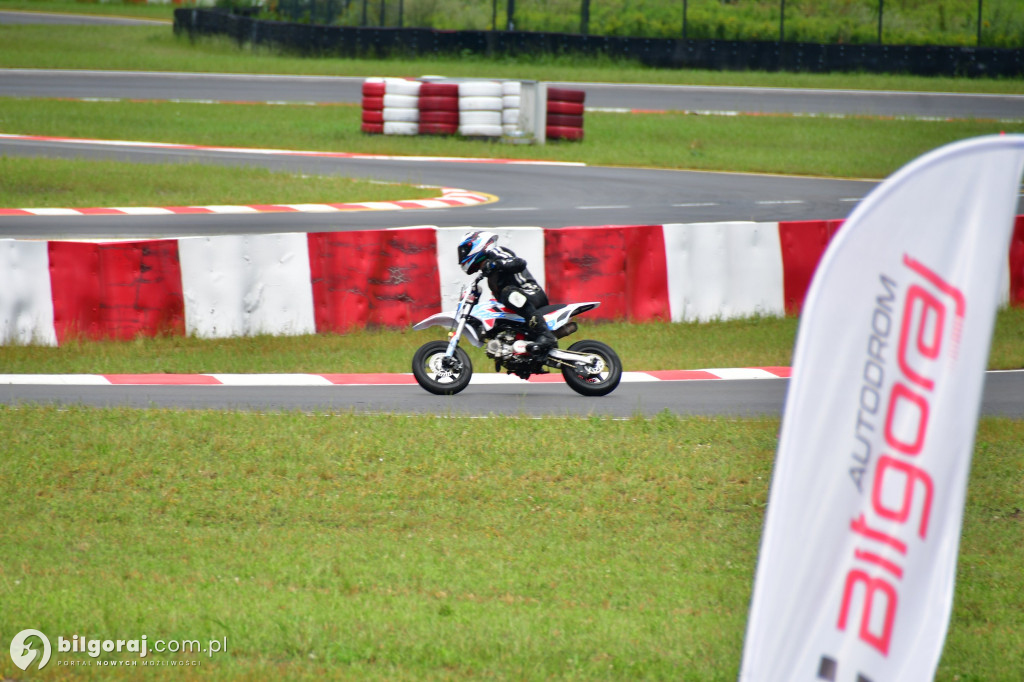 Ekscytujące Zawody Motocyklowe na Autodromie Biłgoraj