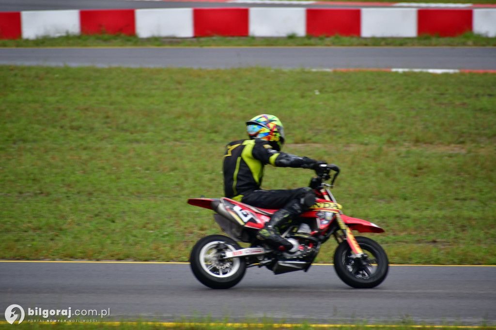Ekscytujące Zawody Motocyklowe na Autodromie Biłgoraj