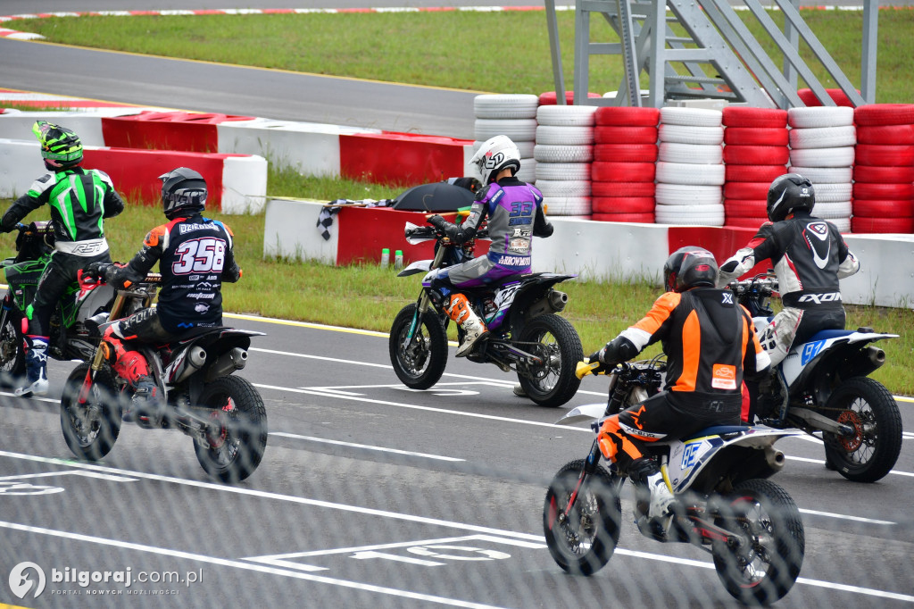 Ekscytujące Zawody Motocyklowe na Autodromie Biłgoraj