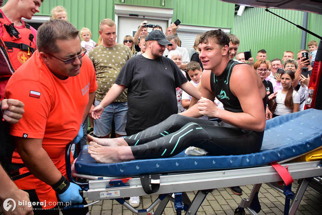 Chapeau bas Damian... Pływak z Biłgoraja przepłynął 100 km