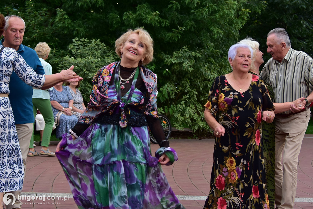  Seniorzy z Biłgoraja i okolic bawili się przy cygańskich rytmach