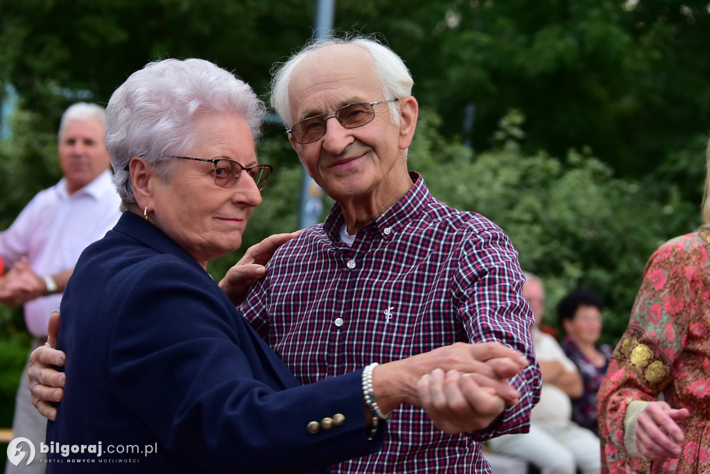  Seniorzy z Biłgoraja i okolic bawili się przy cygańskich rytmach