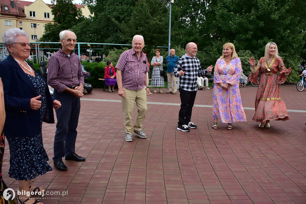 Seniorzy z Biłgoraja i okolic bawili się przy cygańskich rytmach