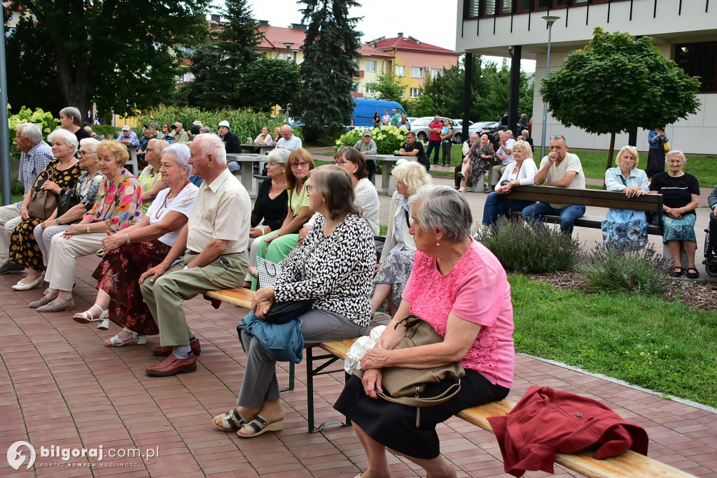  Seniorzy z Biłgoraja i okolic bawili się przy cygańskich rytmach