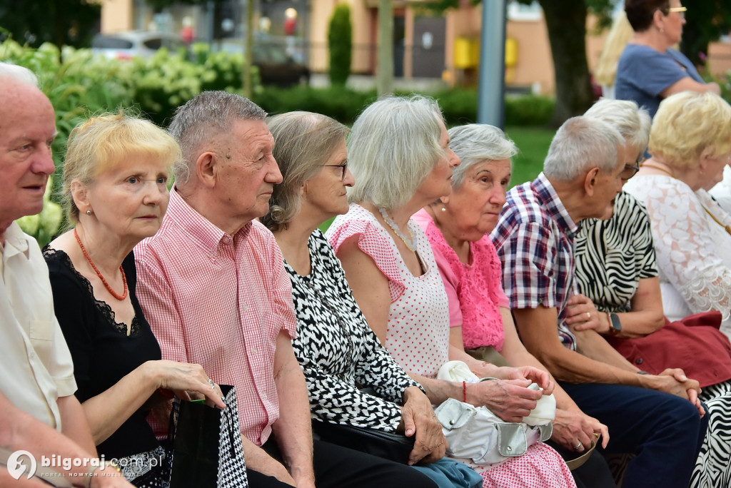  Seniorzy z Biłgoraja i okolic bawili się przy cygańskich rytmach