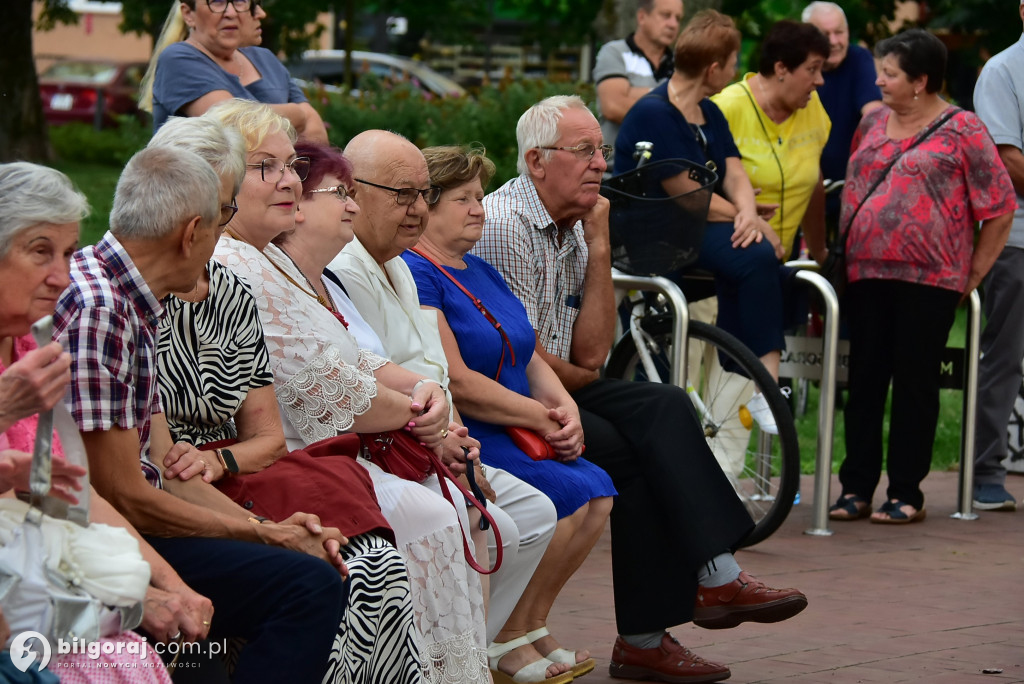  Seniorzy z Biłgoraja i okolic bawili się przy cygańskich rytmach