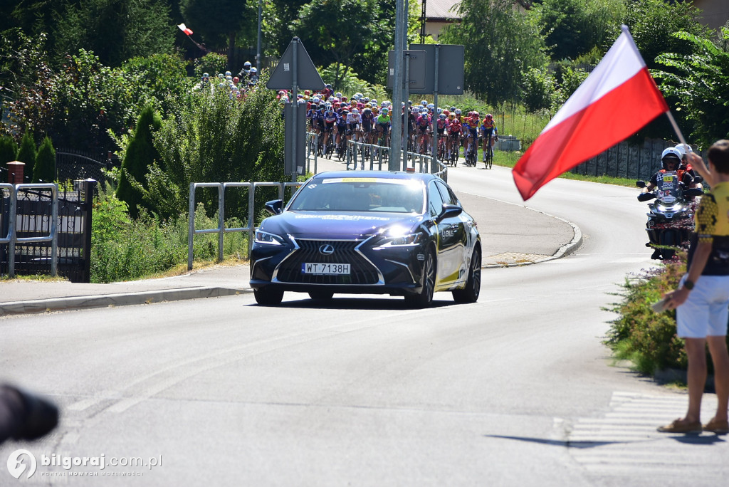 Kolarski wyścig kobiet przejechał przez nasz powiat