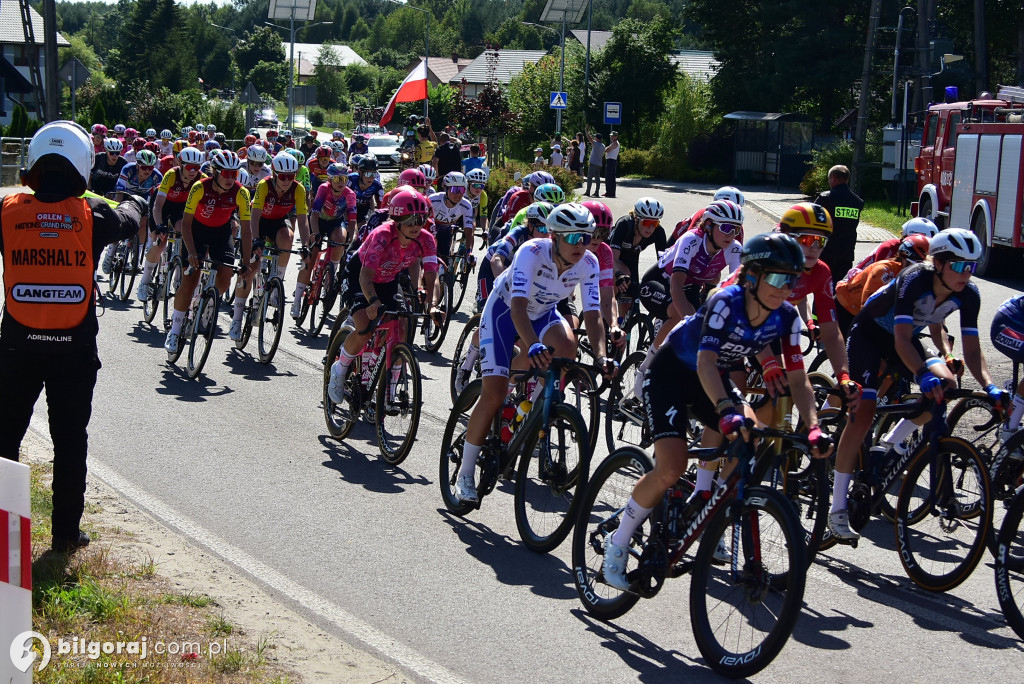 Kolarski wyścig kobiet przejechał przez nasz powiat