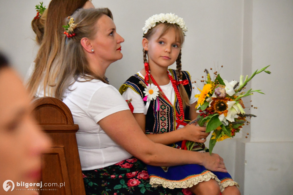 Matka Boska Zielna. Tradycja święcenia ziół i obrzędów 15 sierpnia