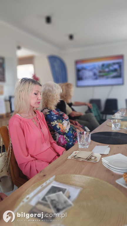 Zdjęcia, które mówią: czytanie fotografii otwiera Festiwal Źródła. Pamięć. Sztuka. Dialog.