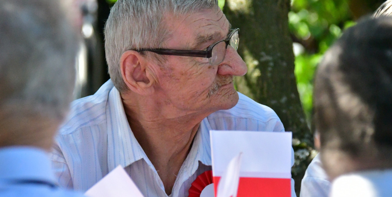 Patriotyzm wyrażony pieśnią i poezją