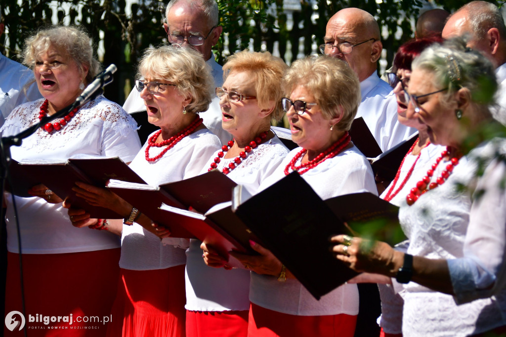 Patriotyzm wyrażony pieśnią i poezją