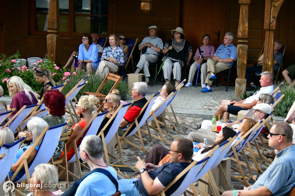 Miejsce, które staje się drogą: Festiwal Źródła w Biłgoraju