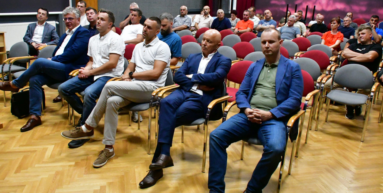 Gmina Goraj. Mieszkańcy nie chcą wiatraków? Emocjonalna dyskusja...